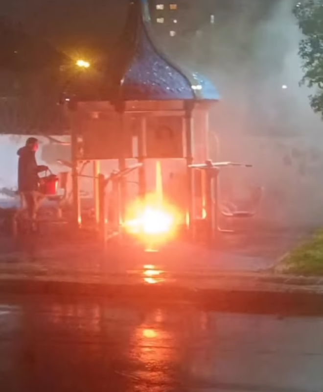 Körfez’de park isyanı: Mahalleli canından bezdi!