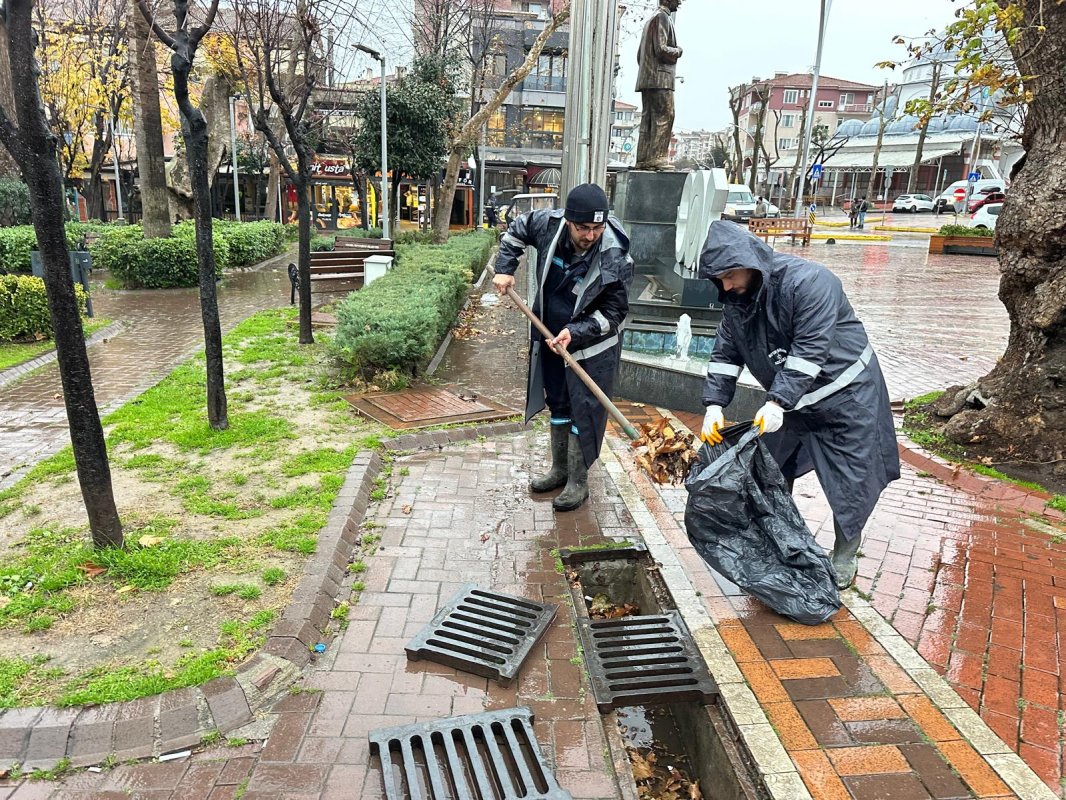 Büyükşehir’den fırtına sonrası büyük temizlik