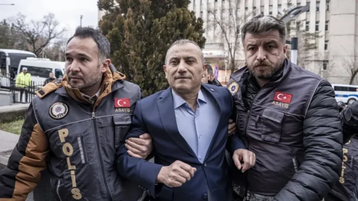 Kayıp üniversite öğrencisi Gülistan Doku soruşturması kapsamında eski Tunceli Valisi Tuncay Sonel tutuklandı. Bu tutuklamayla birlikte soruşturmadaki tutuklu sayısı 12'ye yükseldi.