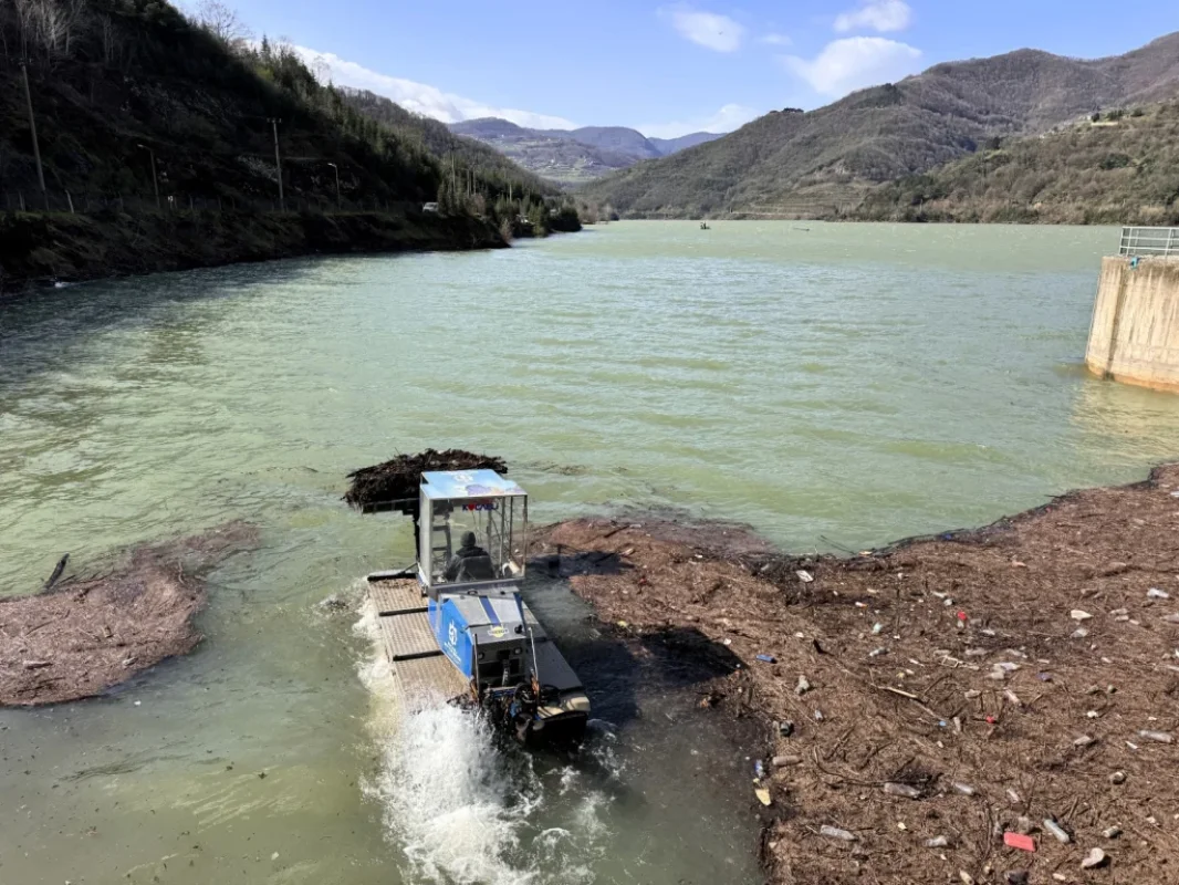 Yuvacık Barajı’nda çevre temizliği: 125 metreküp atık toplandı