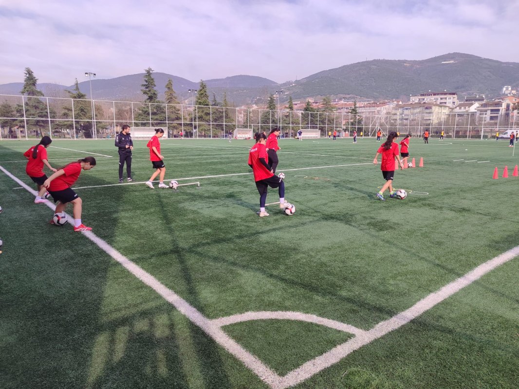 Körfez’in kızları lige hazırlanıyorlar