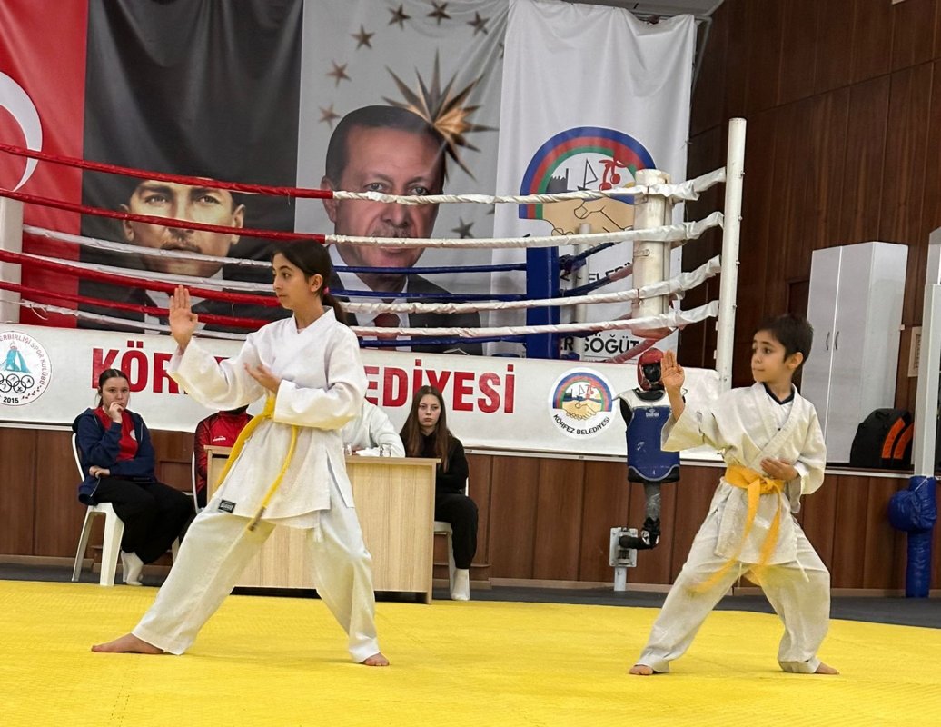 Körfezli genç karatecilerin heyecanlı kuşak sınavı