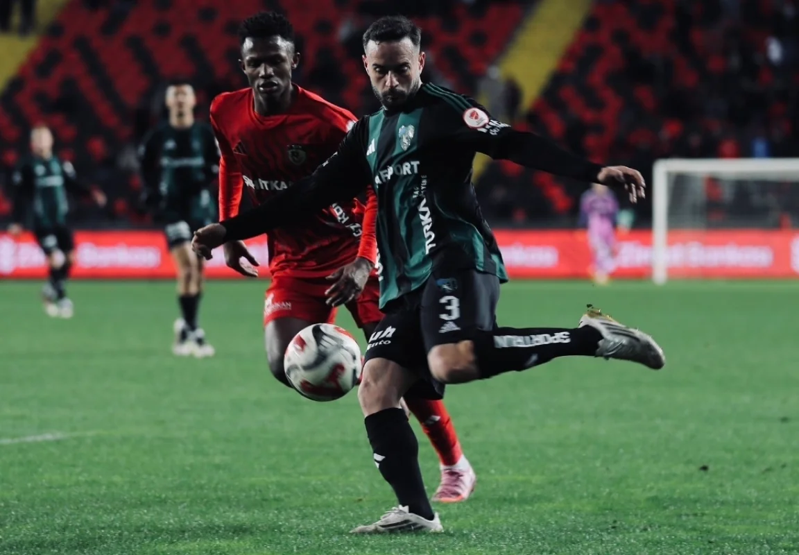 Gaziantep FK, 10 Kişiyle Kocaelispor’u Yendi!