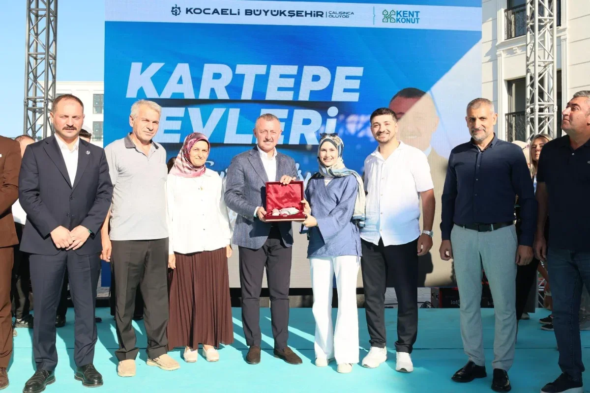 Büyükşehir 144 aileyi daha ev sahibi yaptı