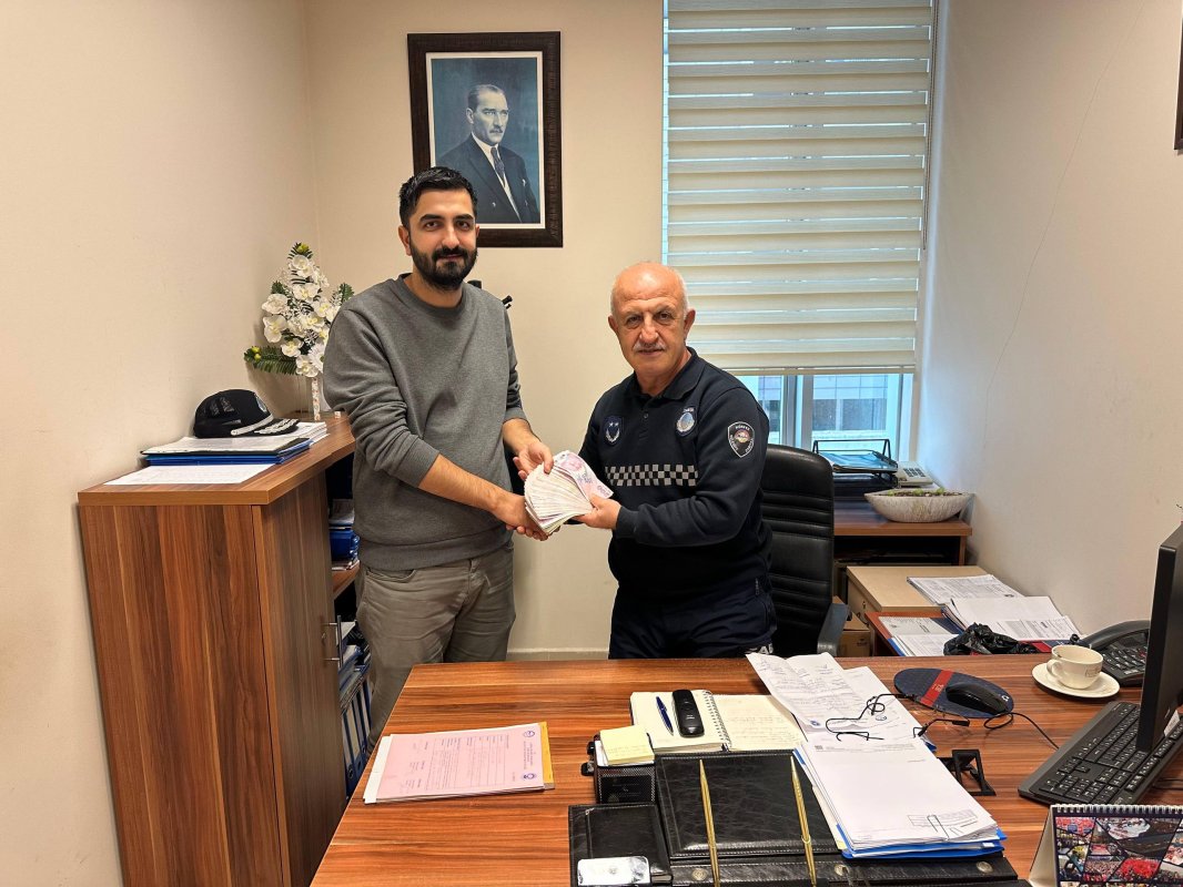 İnsanlık Ölmemiş Dedirtti !