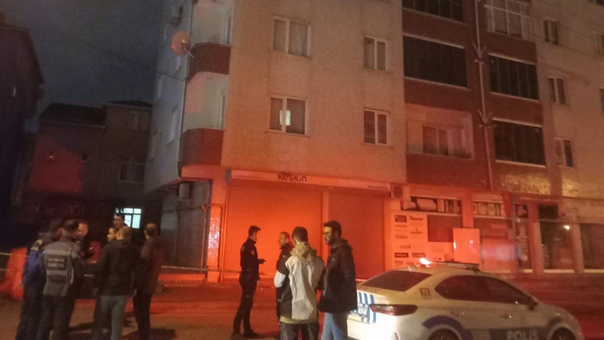 Gebze’de 5 Katlı Bina Tedbir Amaçlı Tahliye Edildi